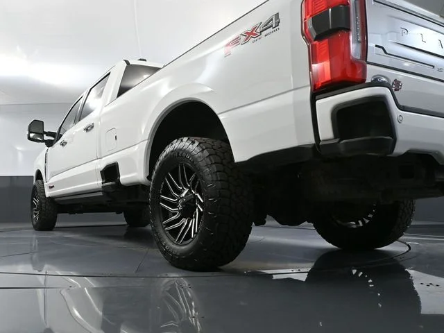 2024 Ford F-350 Super Duty Platinum - Photo 52