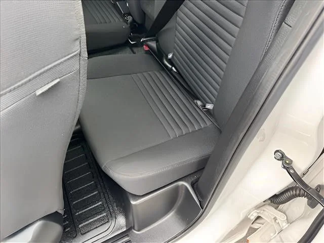 Used 2020 White Ford XL image 9