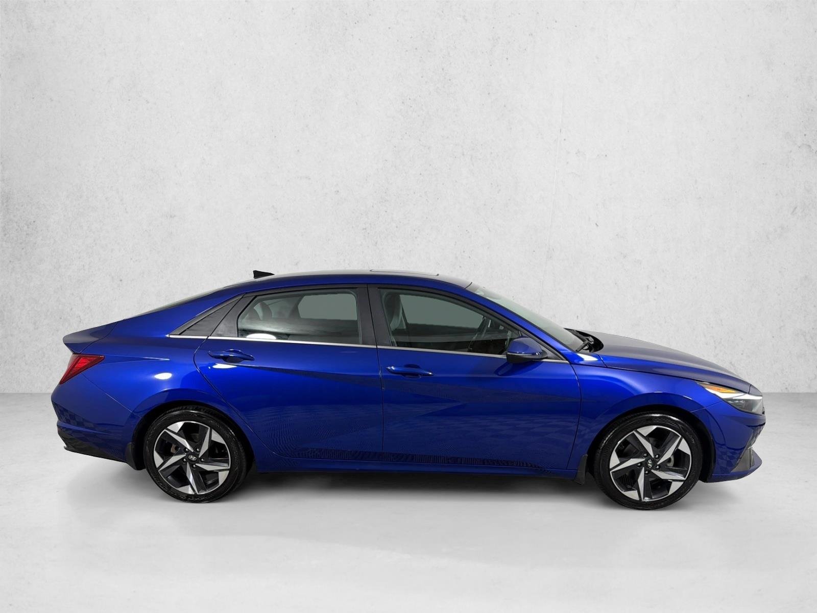 Used 2023 Intense Blue Hyundai Limited image 4