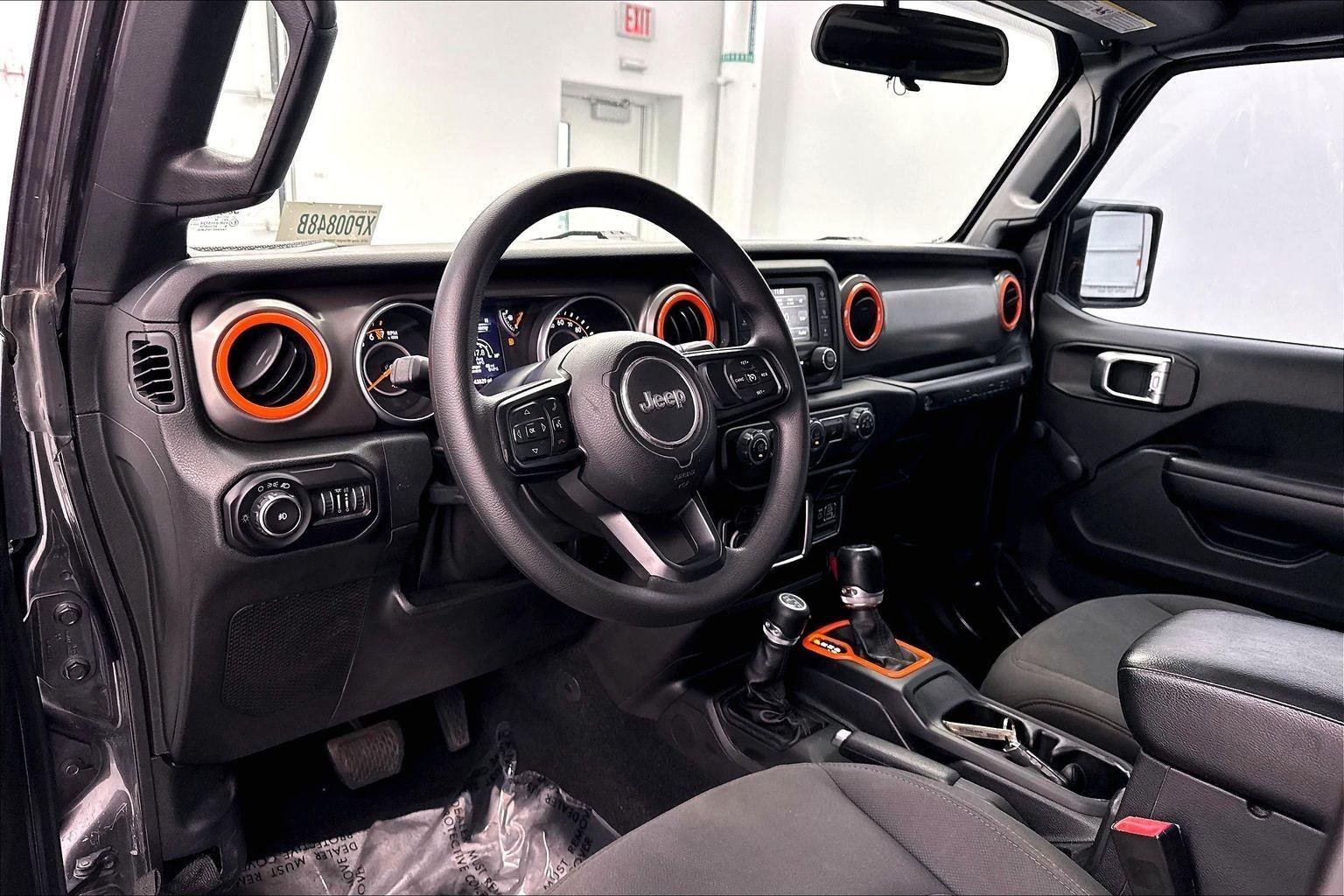 Used 2018 Granite Crystal Metallic Clearcoat Jeep Sport image 17