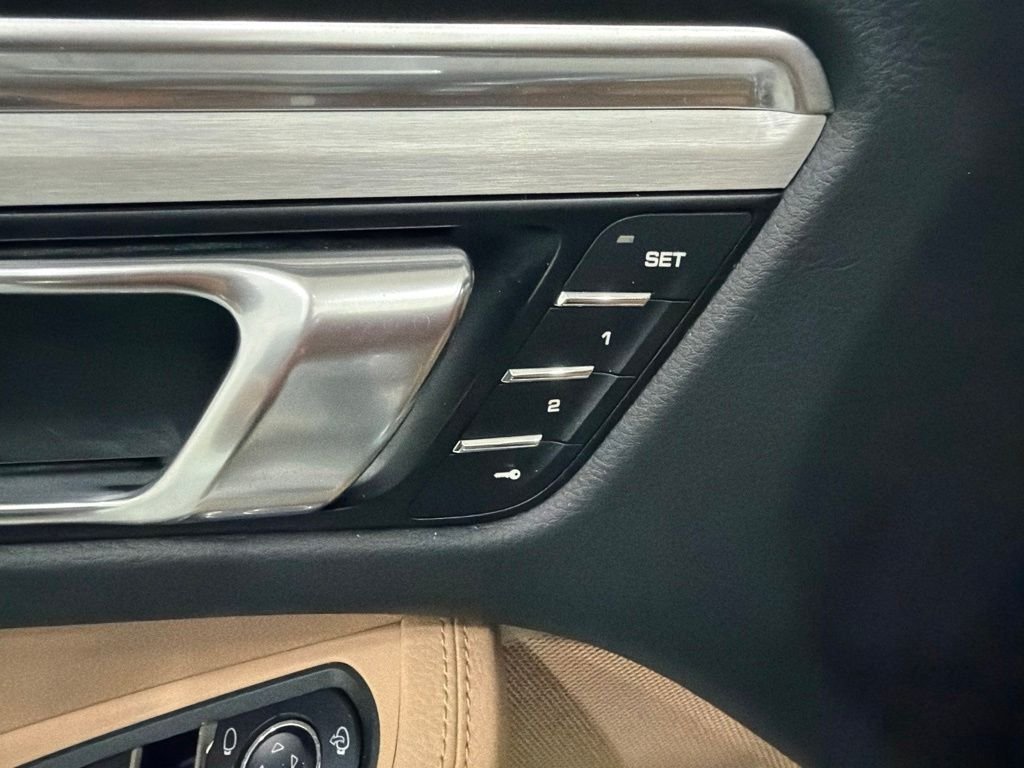 2024 Porsche Macan S - Photo 25