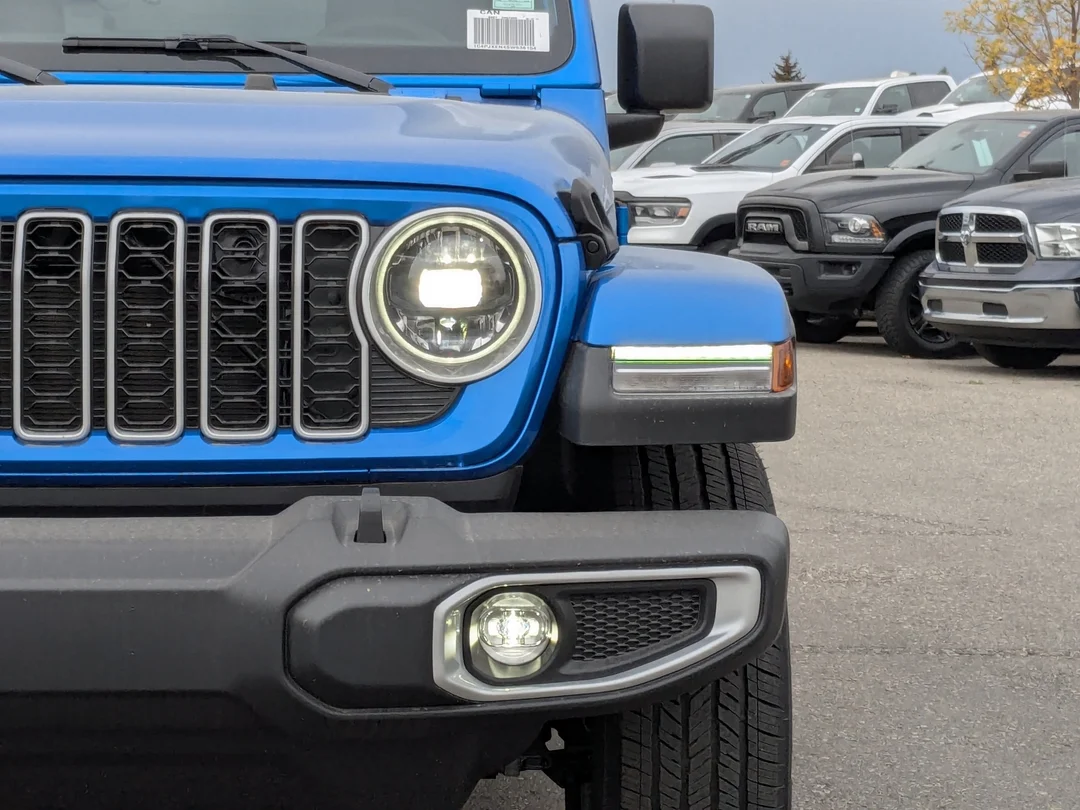 New 2025 Blue Jeep Sahara - - 4x4 - Adaptive Cruise - 12.3inch display - Blind Spot Mon & More! image 10