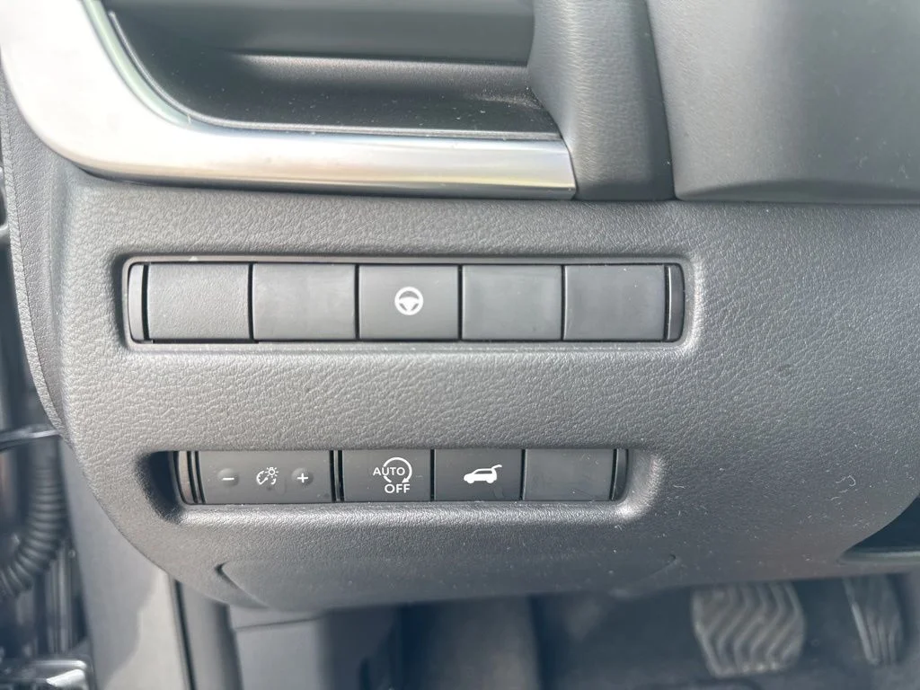 Used 2023 Gray Nissan SV image 42