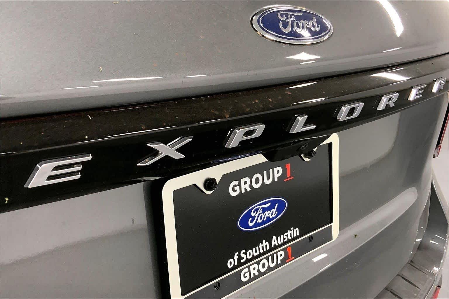 New 2026 Carbonized Gray Metallic Ford Active image 12