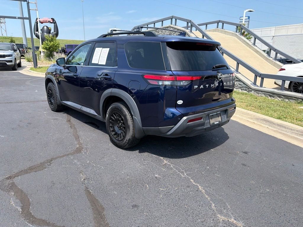 Used 2022 Blue Nissan SV image 5