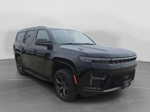New 2026 High Gloss Black Exterior Paint Jeep Limited Altitude image 4