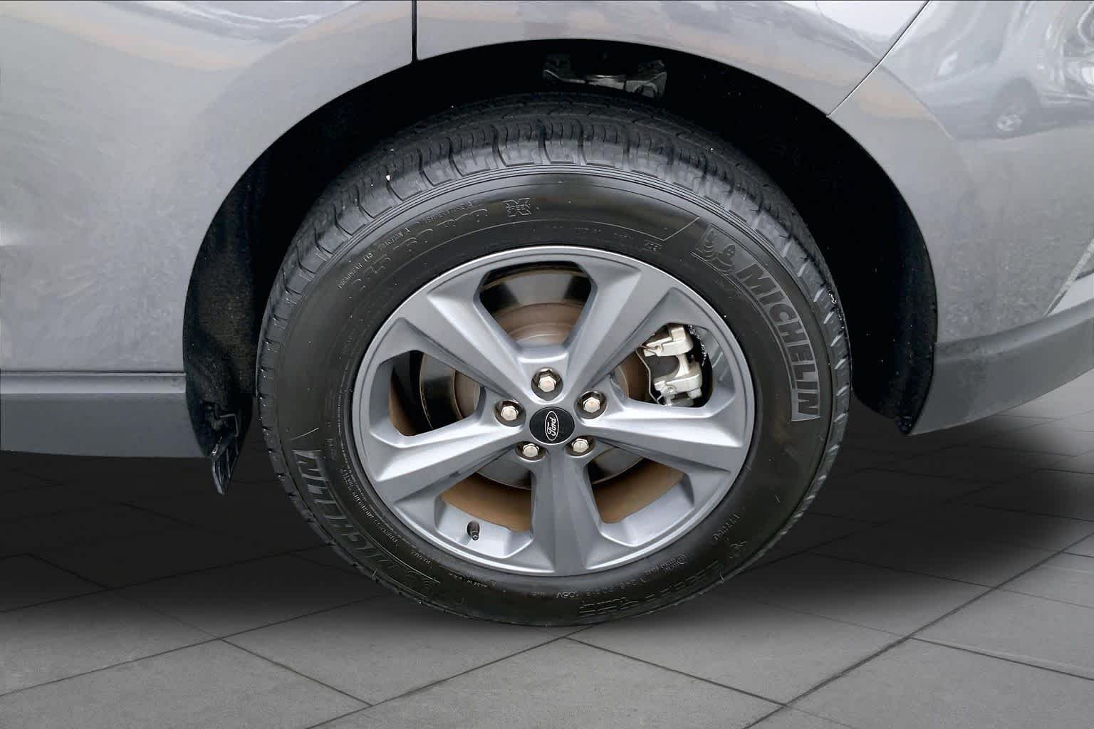 Used 2024 Carbonized Gray Metallic Ford SEL image 10