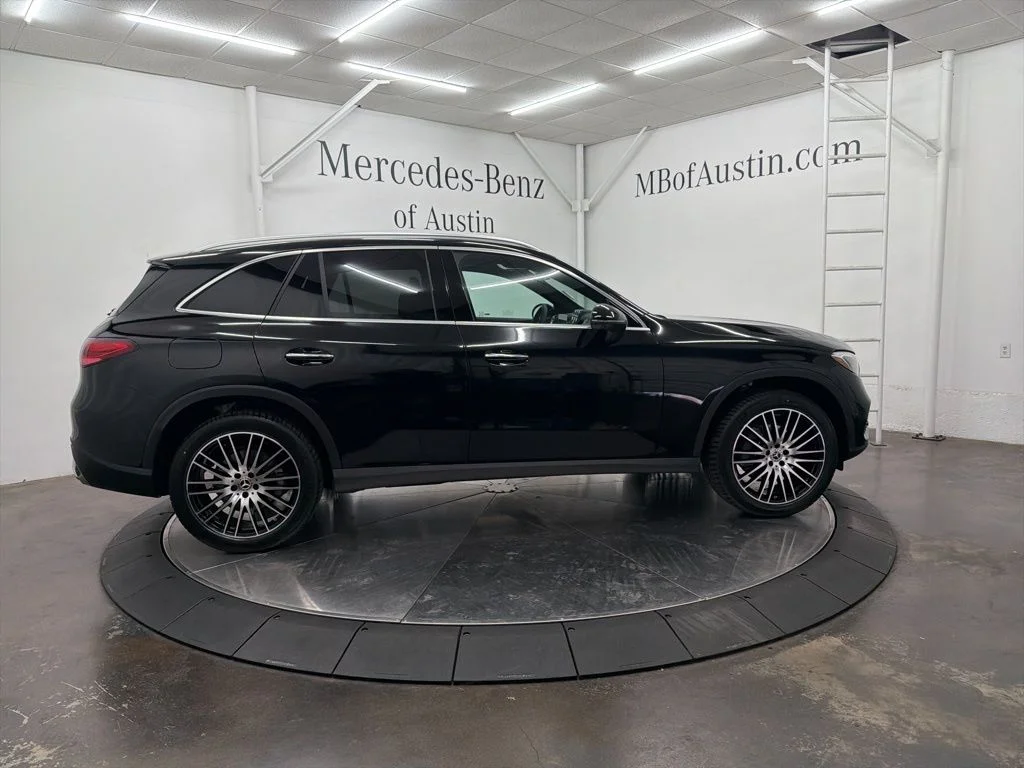 Used 2026 Black Mercedes-Benz GLC 300 image 7