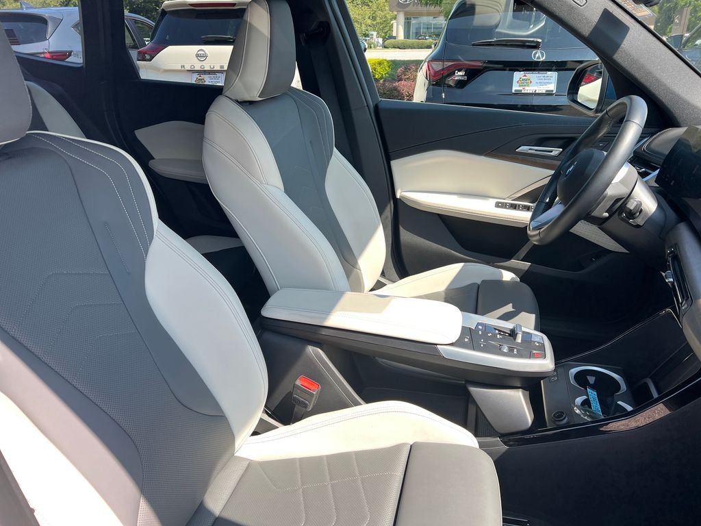 Used 2026 Blue BMW xDrive28i image 28