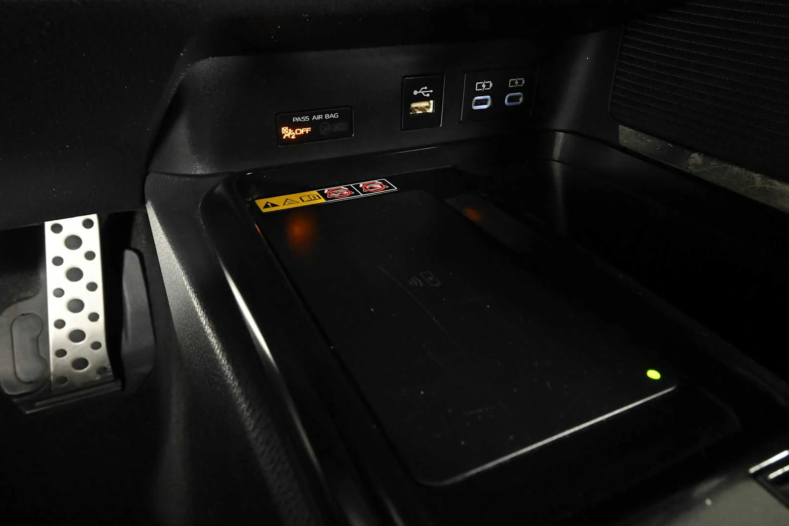 Used 2025 Midnight Black Metallic Toyota SE image 27