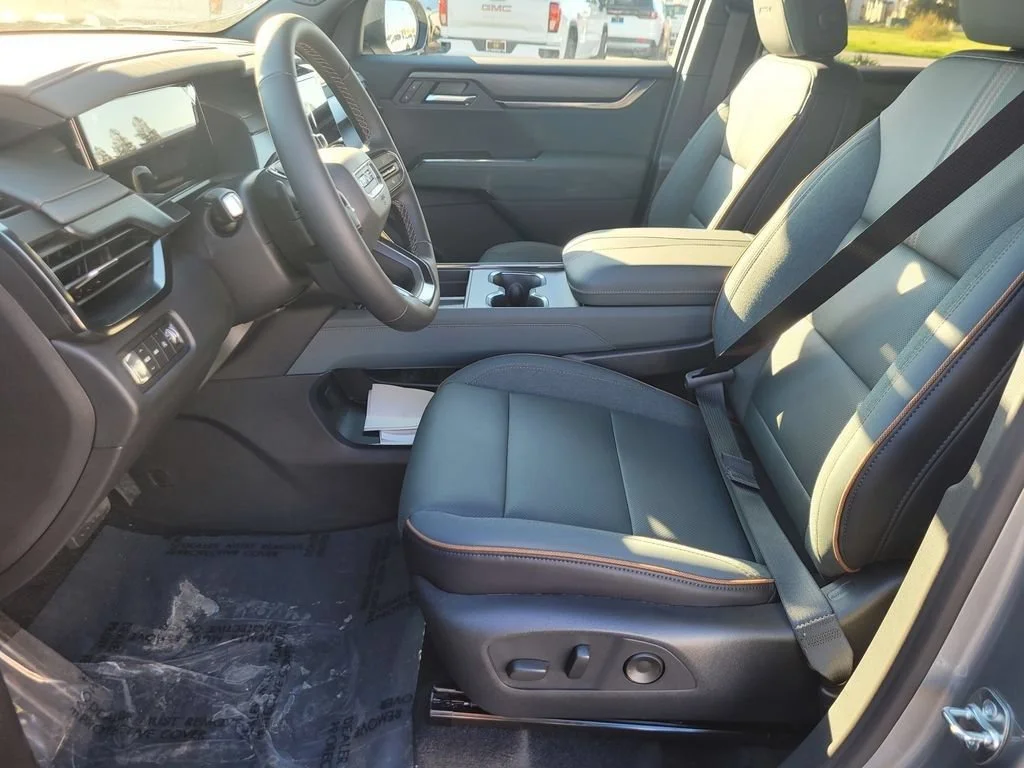 2026 GMC Acadia AT4 - Photo 12