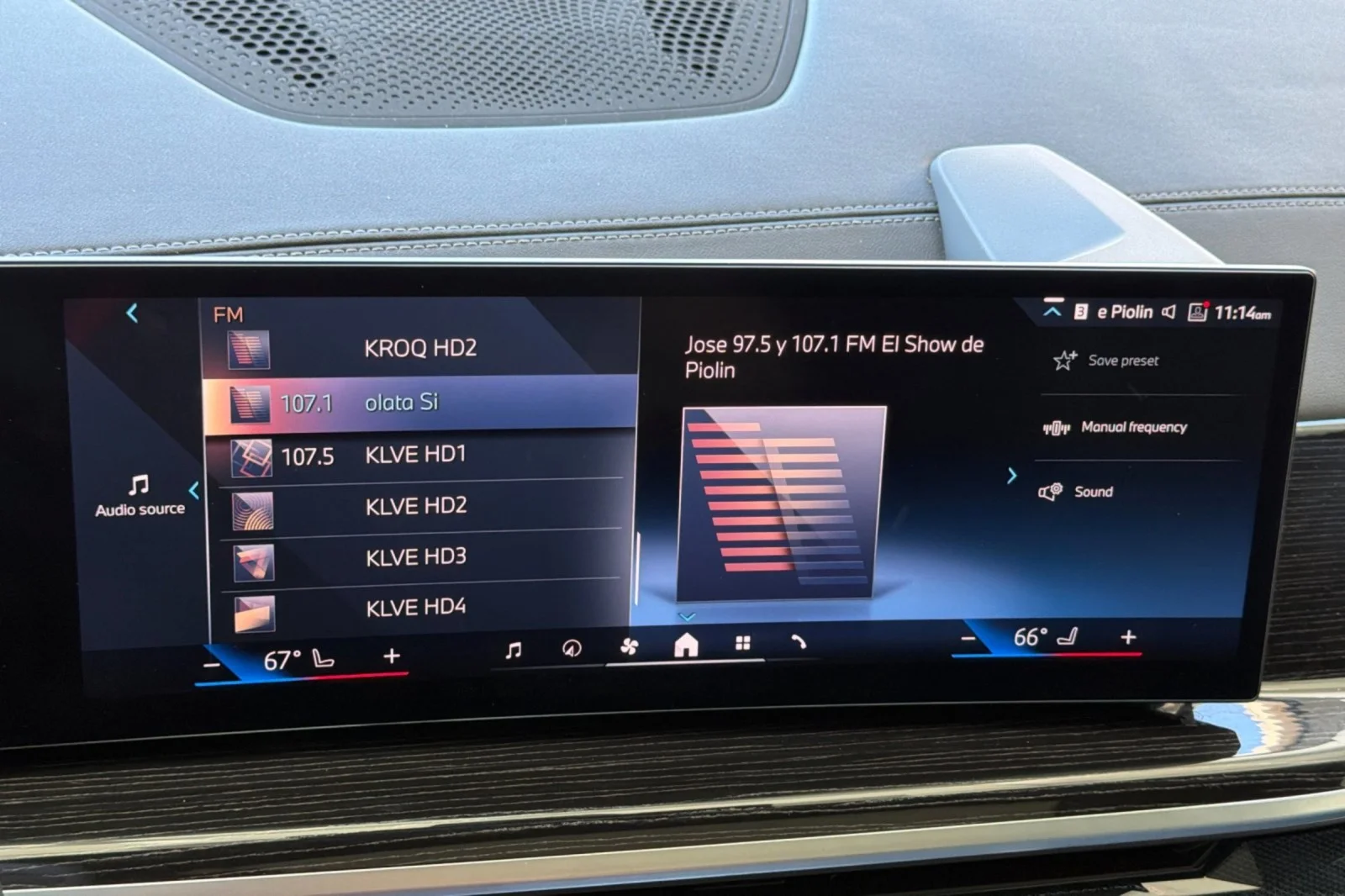 Used 2025 Alpine White BMW xDrive40i image 17