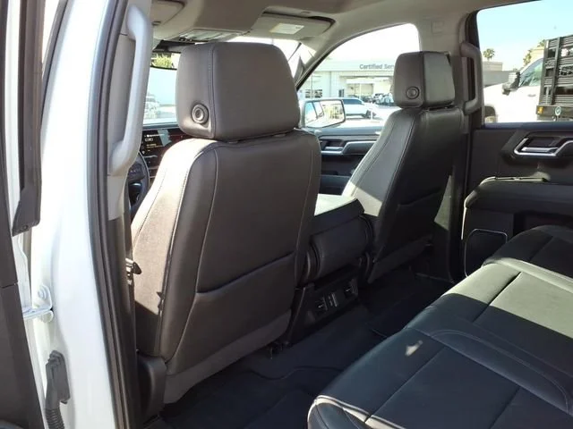 Used 2025 Summit White GMC SLT image 9