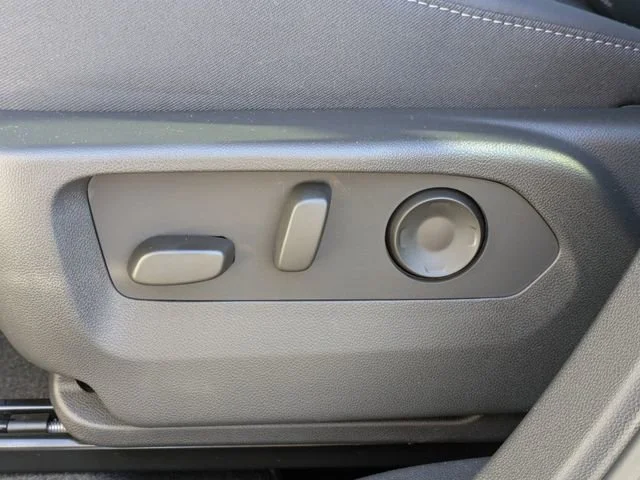 New 2026 Summit White Buick Preferred image 23