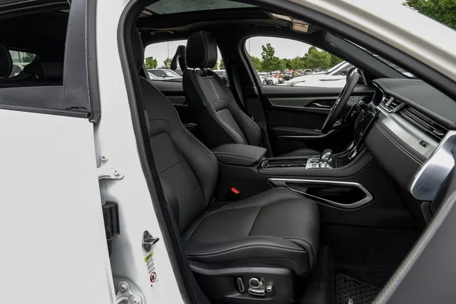 2026 Jaguar F-Pace R-Dynamic S - Photo 43