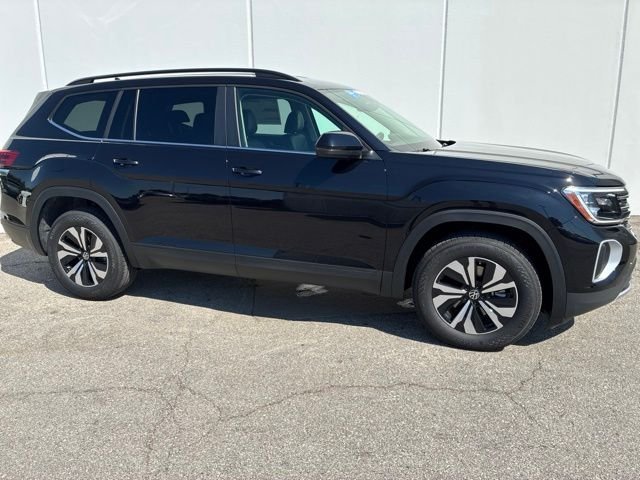 New 2026 Deep Black Volkswagen 2.0T SE image 2
