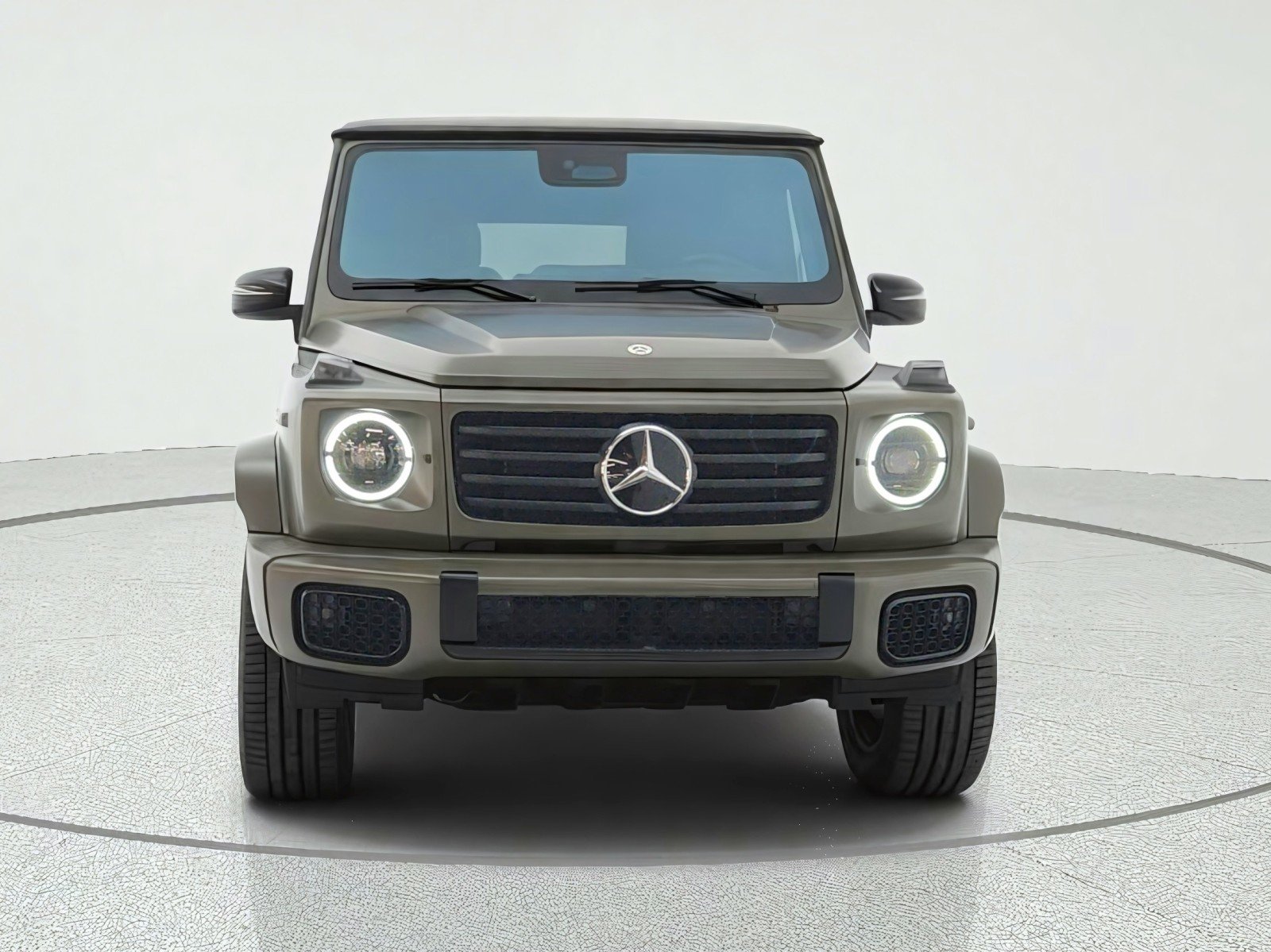 New 2027 MANUFAKTUR Dark Olive Green Magno Mercedes-Benz G 580e SUV image 2