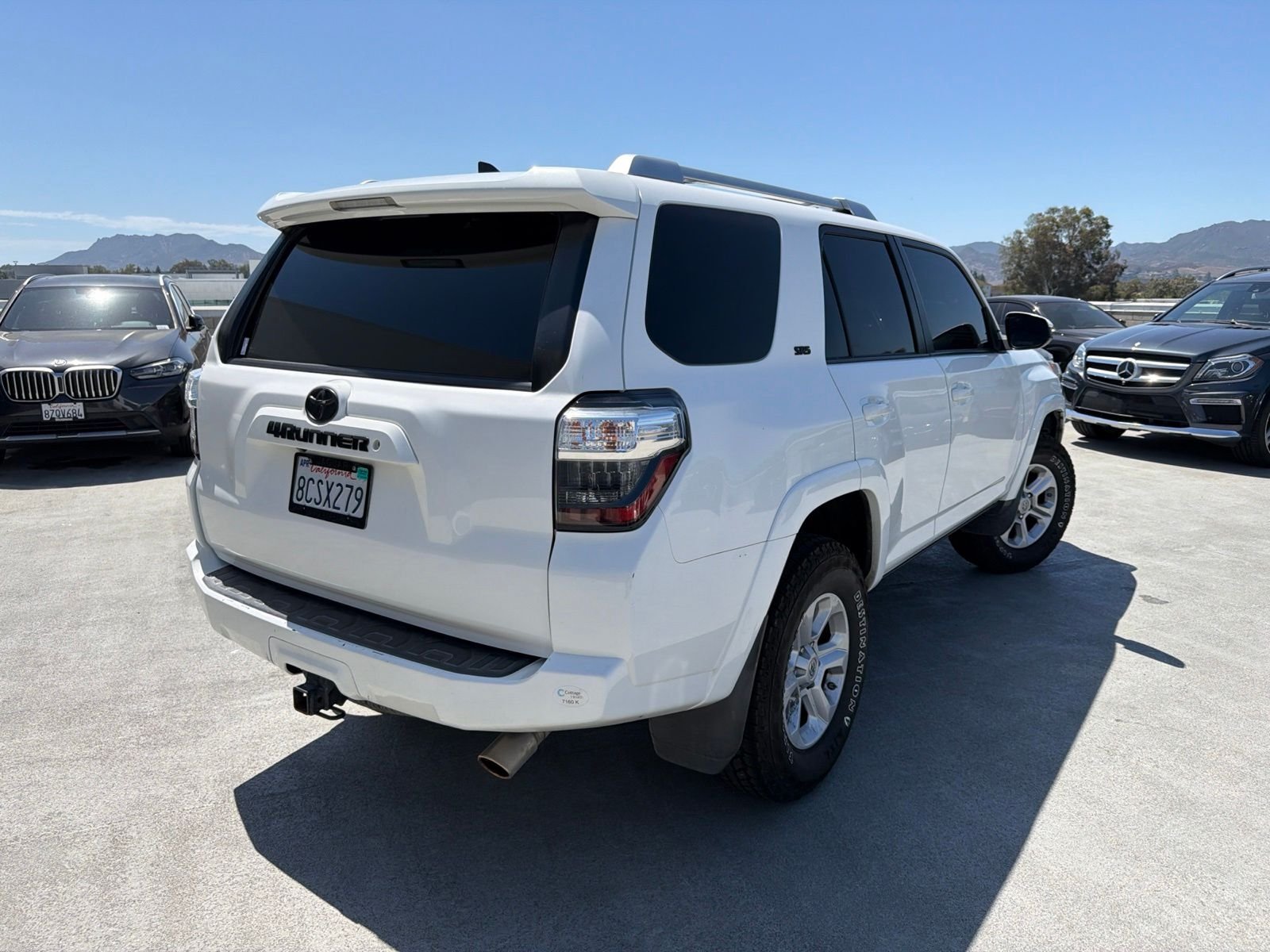 Used 2018 Super White Toyota SR5 image 4