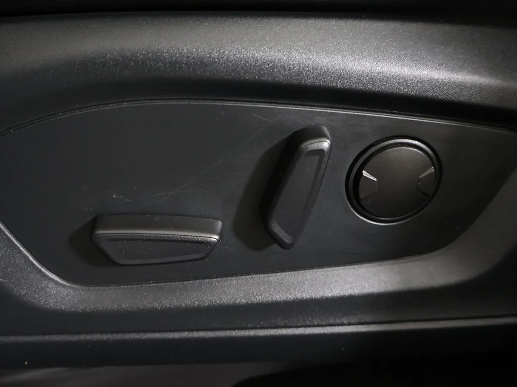Used 2022 Black Ford Limited image 37
