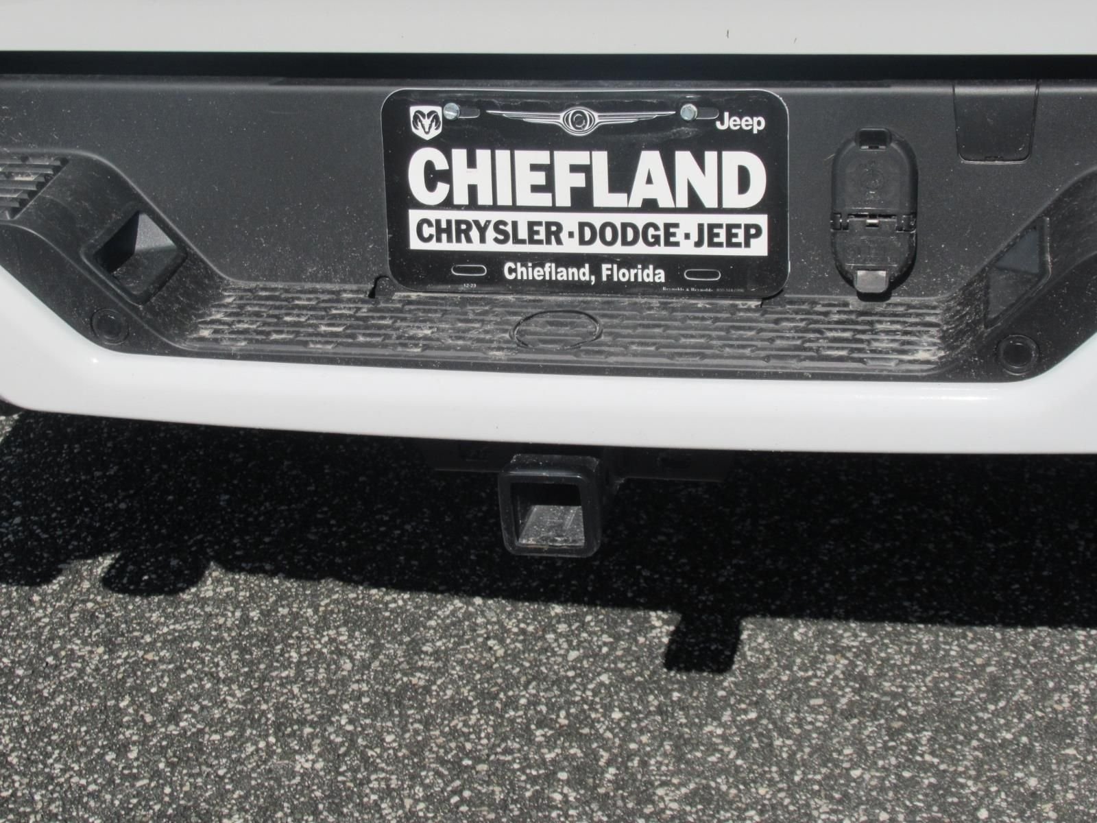 New 2026 Bright White Clearcoat RAM Big Horn/Lone Star image 9