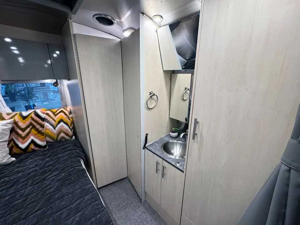 Used 2022 SILVER AIRSTREAM  image 13