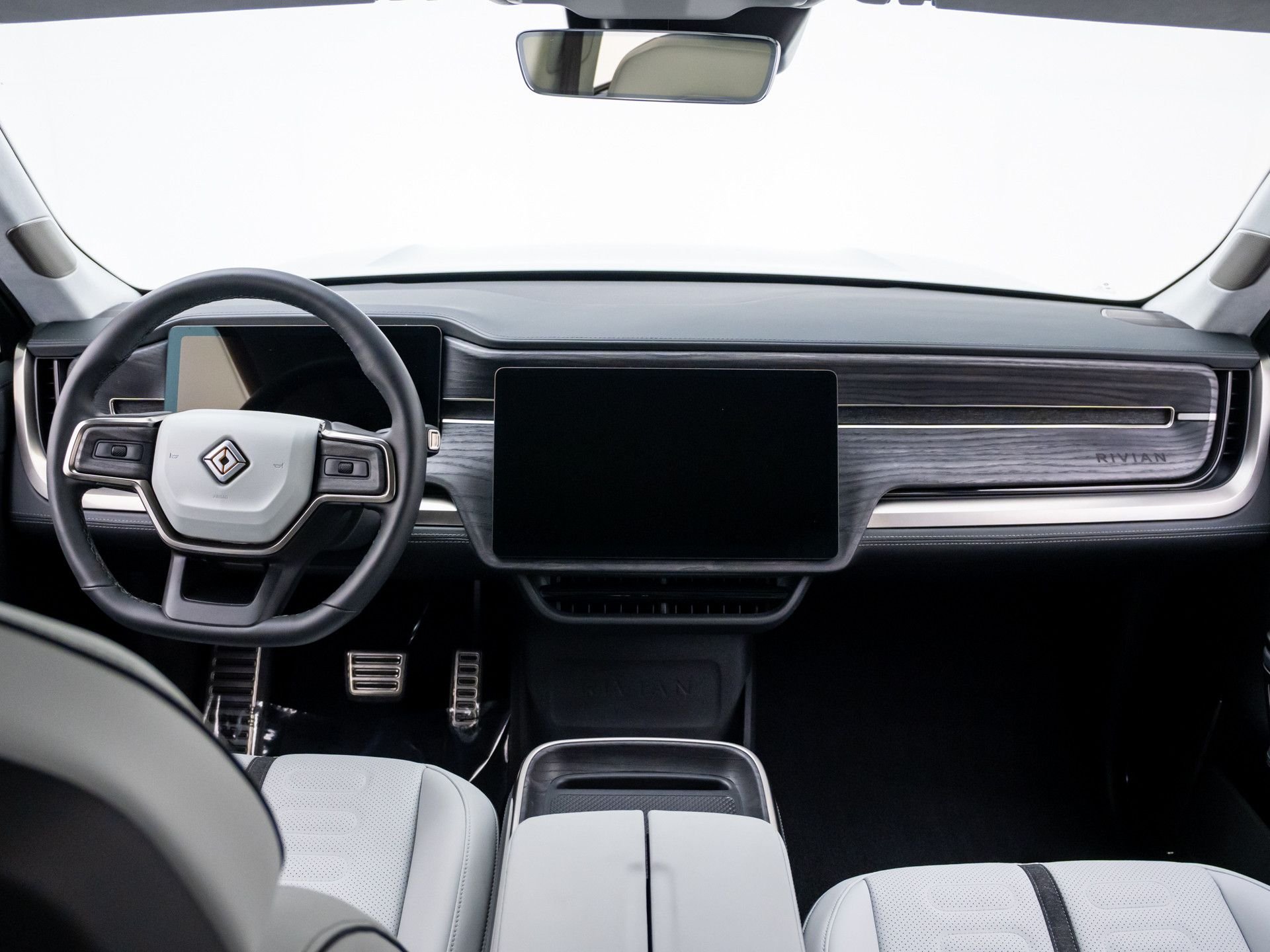 Used 2023  Rivian Adventure image 10
