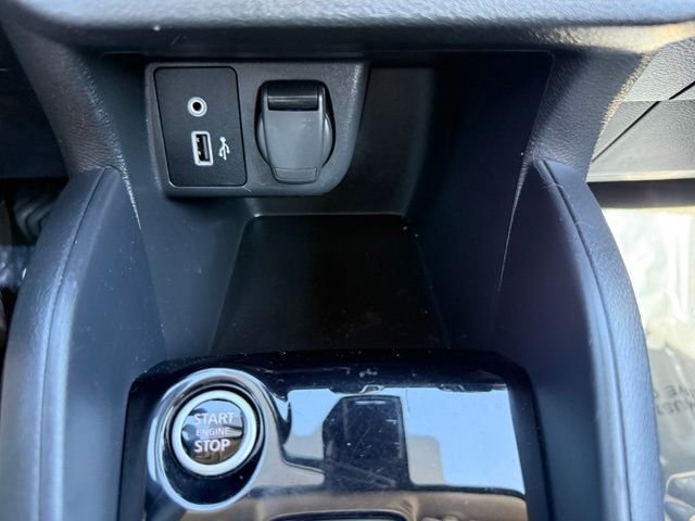 2022 Nissan Versa Sedan SV - Photo 23
