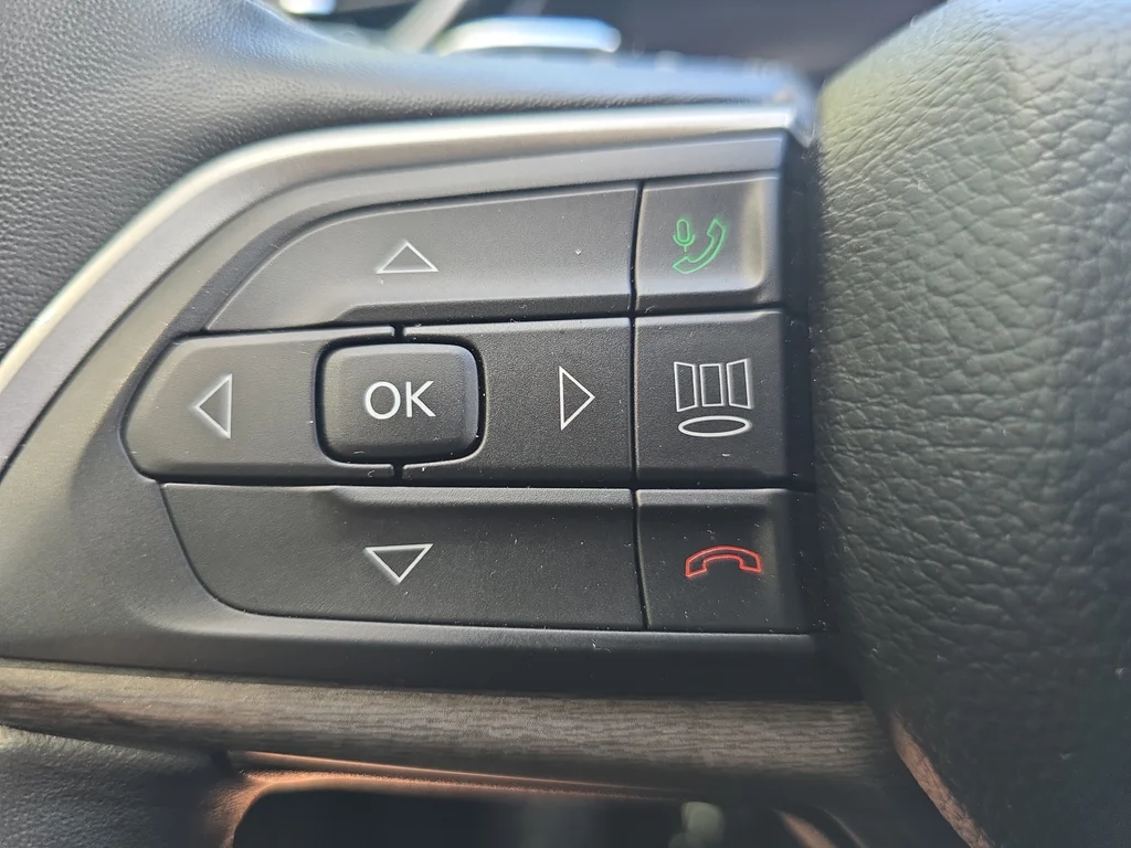 Used 2022 White Jeep Limited image 15