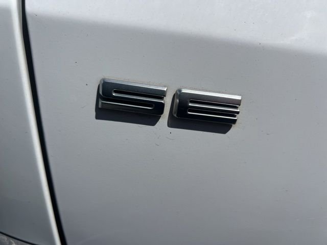 Used 2022 White Ford SE image 10