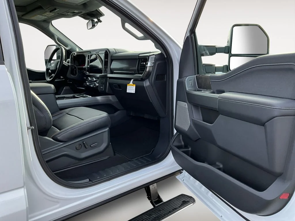 New 2026 OXFORD WHITE Ford LARIAT image 9