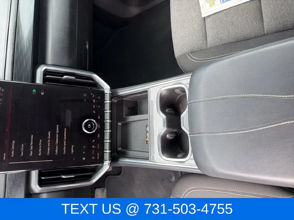 Used 2025 Silver GMC Elevation image 17