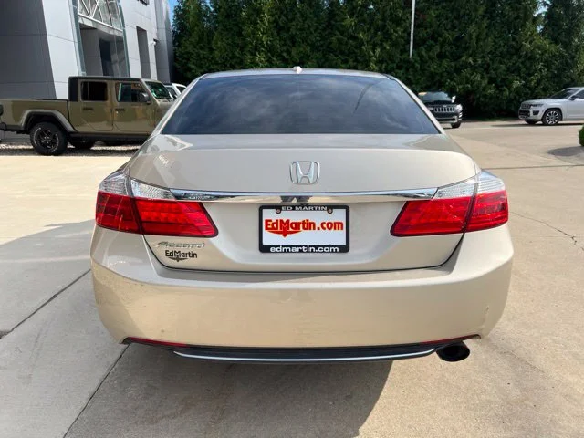 Used 2013 Beige Honda EX-L image 4