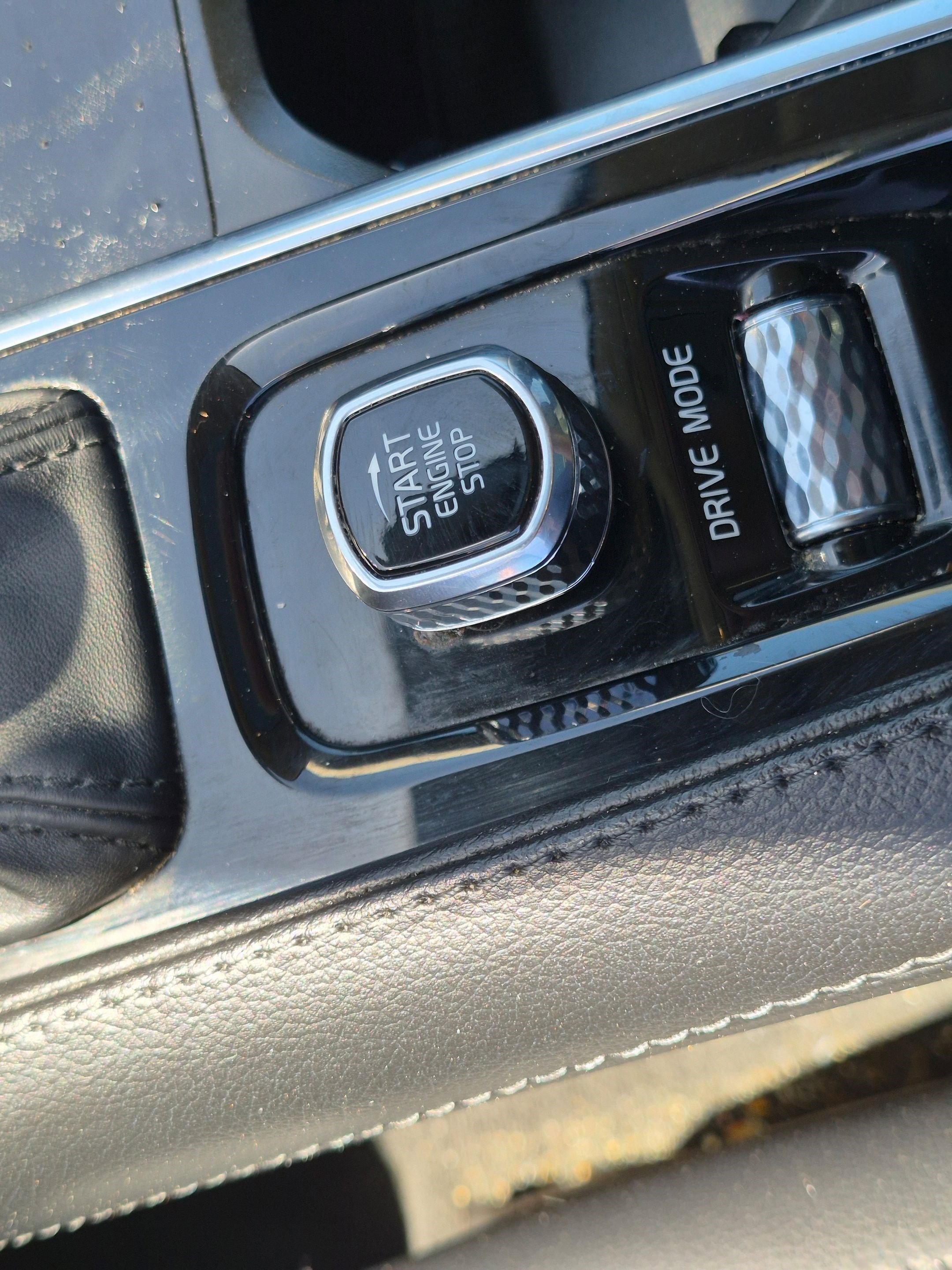 Used 2021 Denim Blue Metallic Volvo Momentum image 20