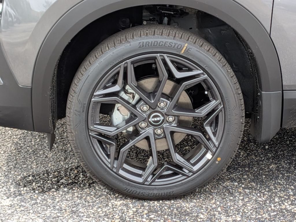 New 2026 Gray Nissan SR image 12