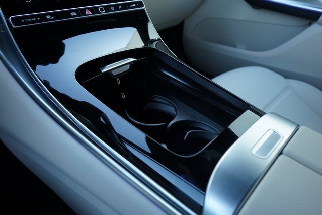 New 2026 Polar White Mercedes-Benz GLC 300 image 25