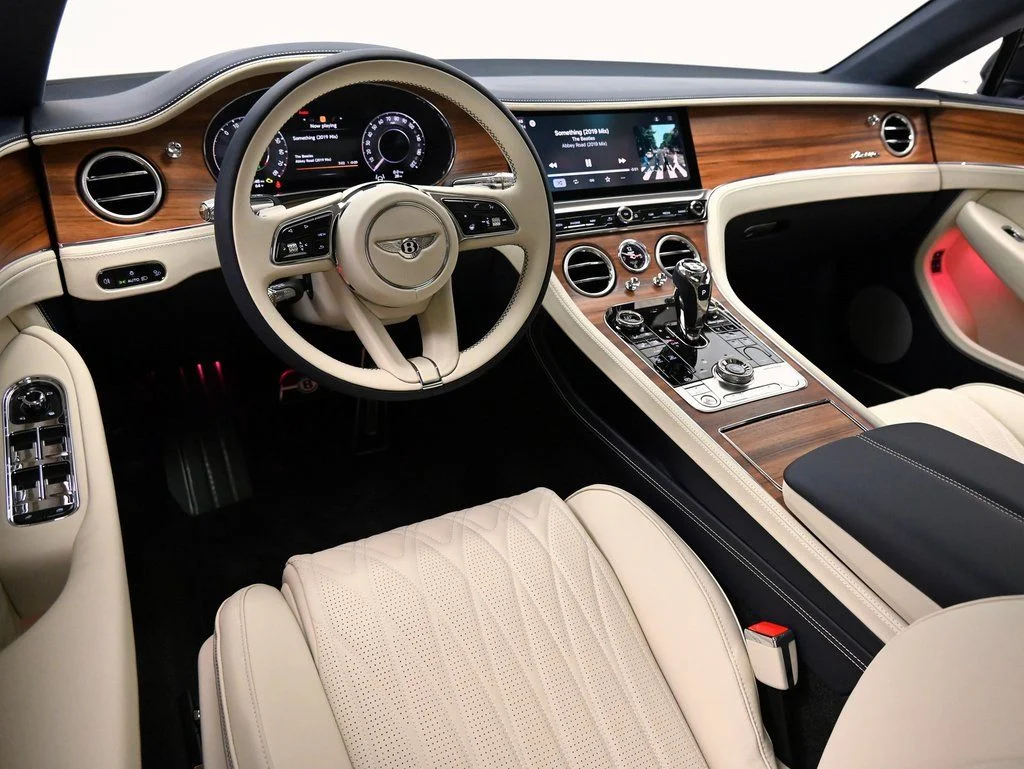 New 2026 Dark Sapphire Bentley  image 23