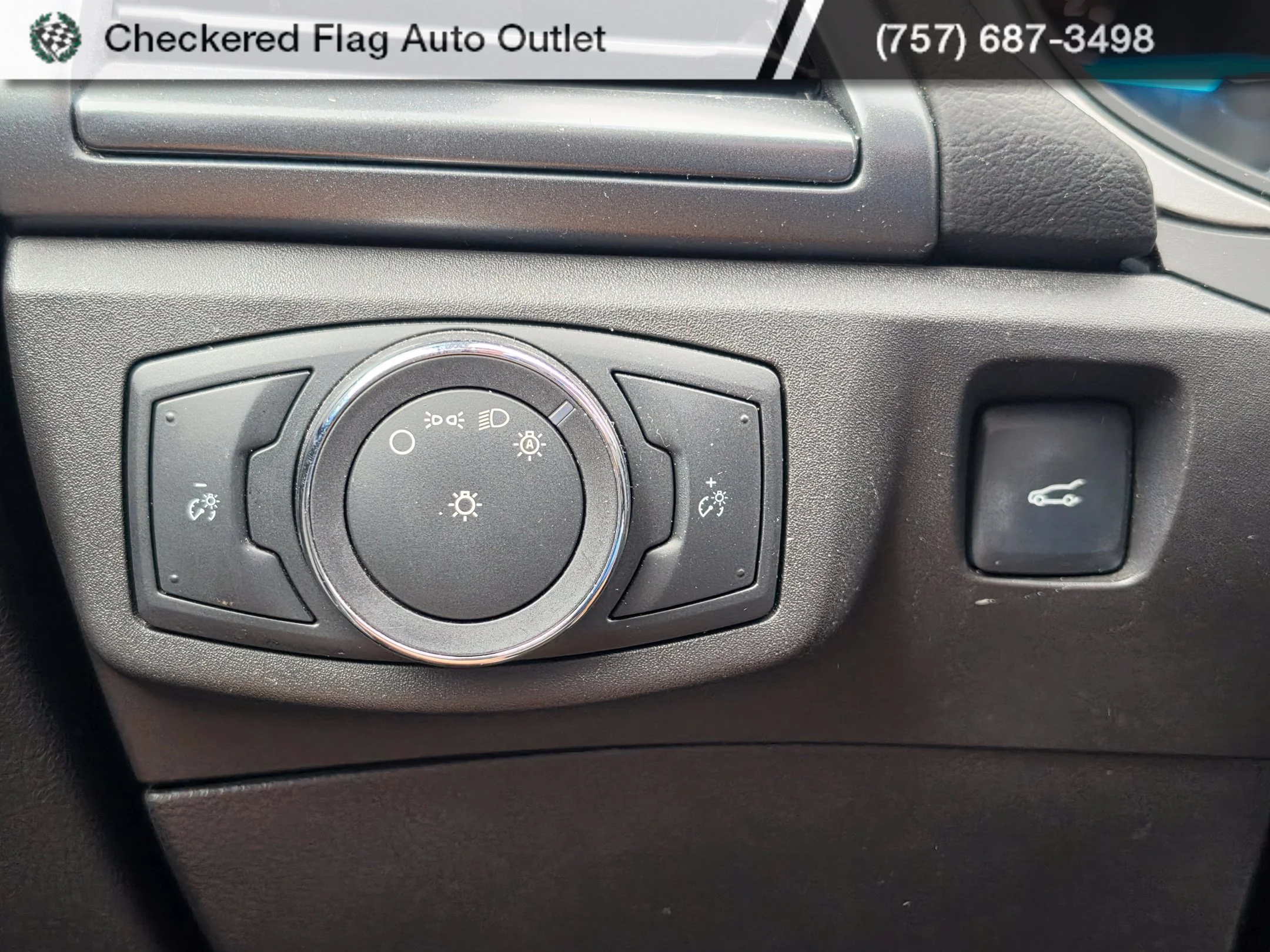 Used 2016 Magnetic Ford S image 9
