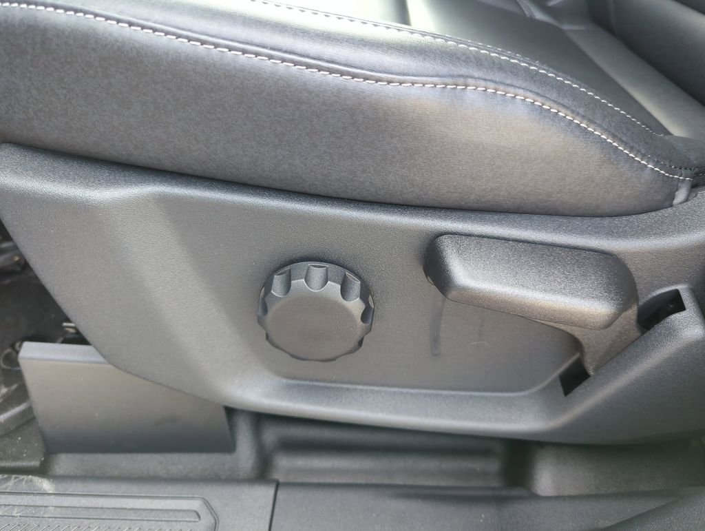 New 2026 Velocity Blue Metallic Ford Badlands® image 12