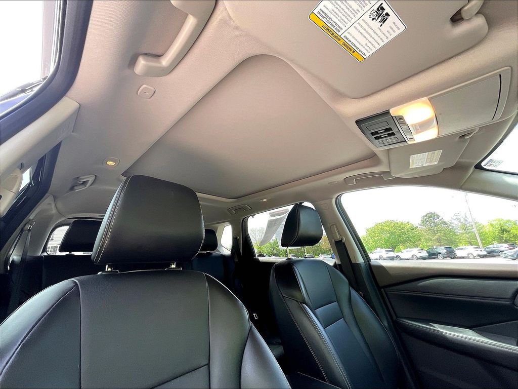 Certified Used 2022 Black Nissan SL image 7