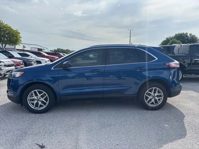Used 2023 Blue Ford SEL image 8