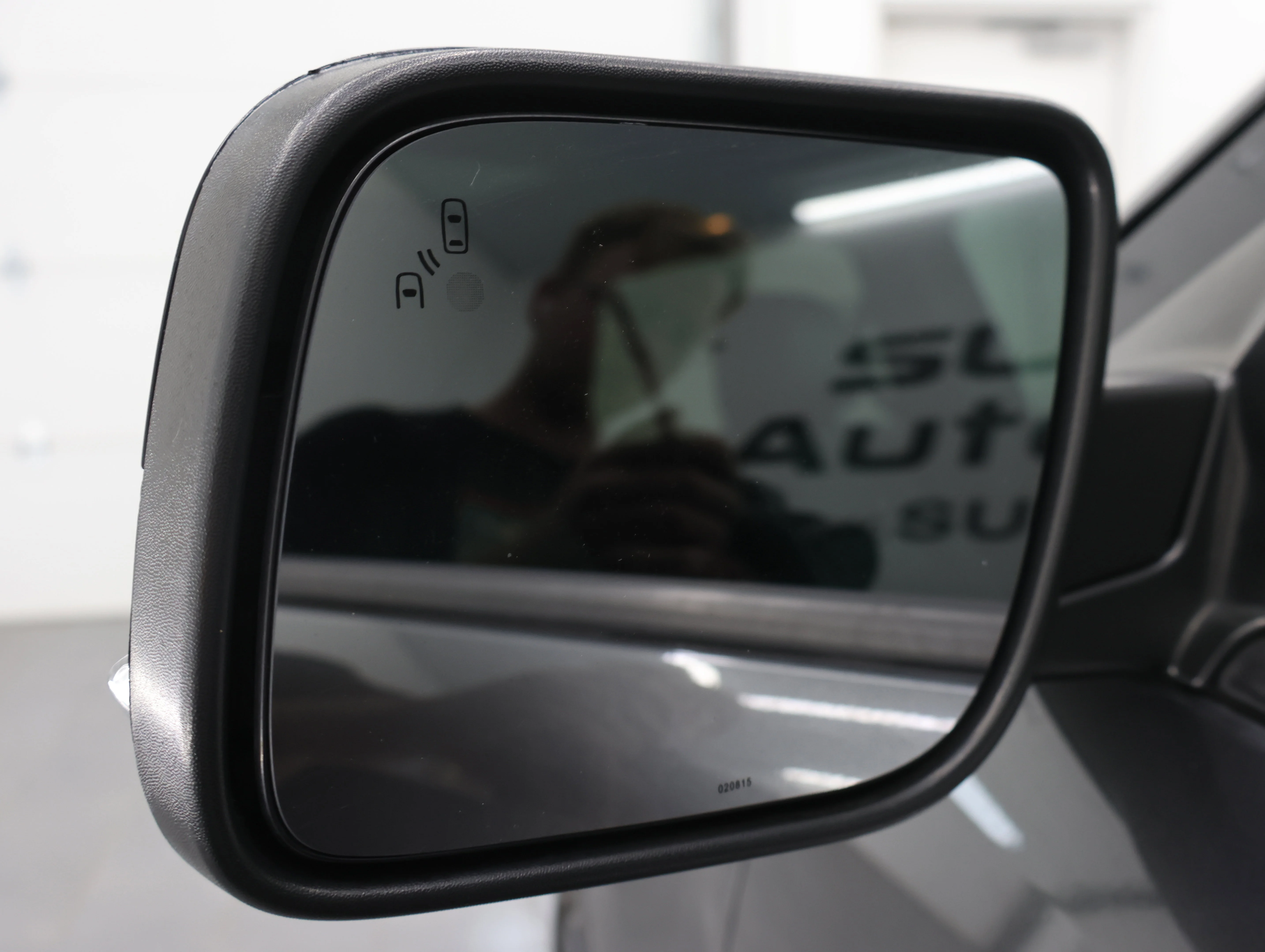 Used 2015 Magnetic Metallic Ford Sport image 37