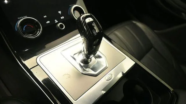 Used 2022 Nolita Grey Land Rover S image 19