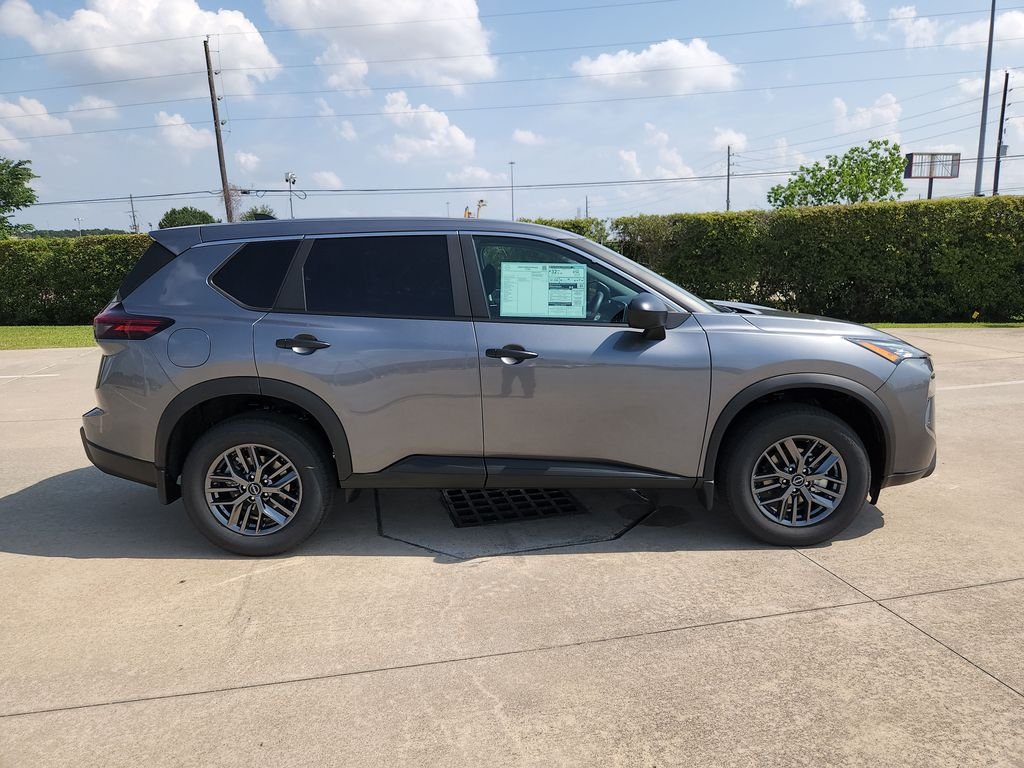 New 2026 Gray Nissan S image 3