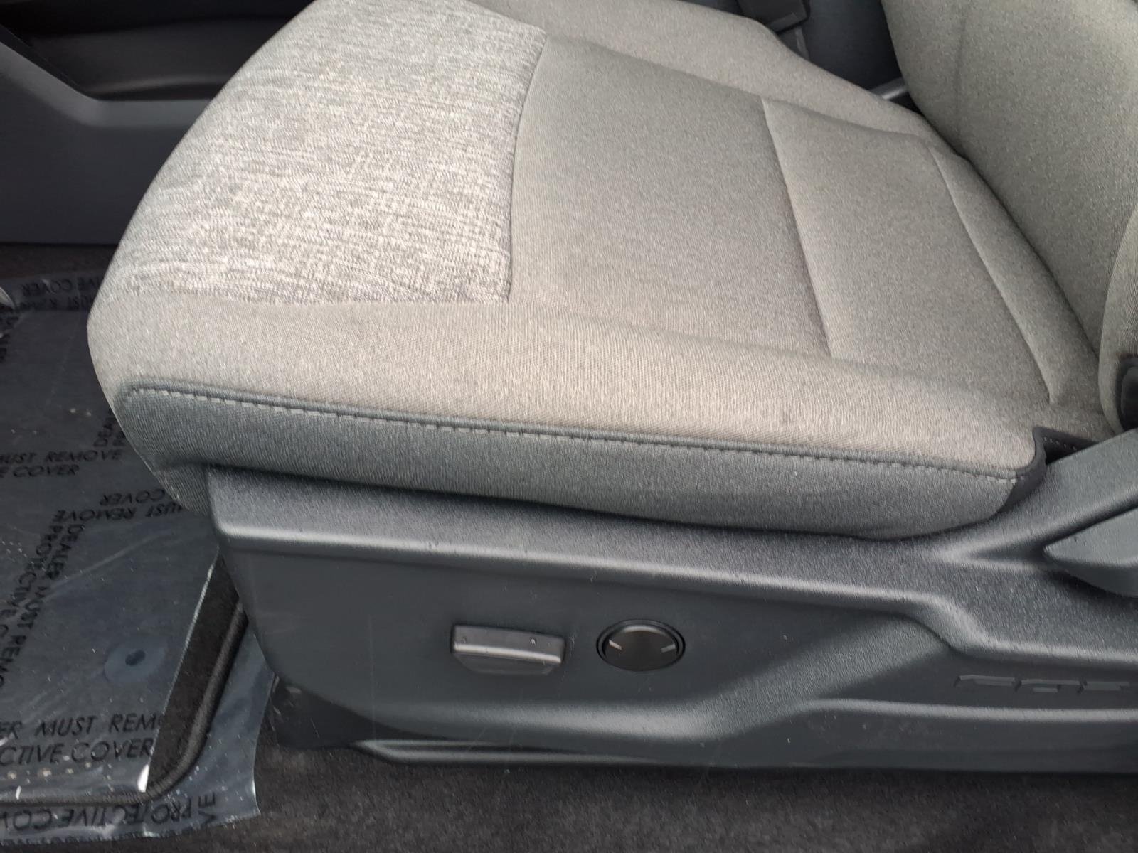 New 2026 Agate Black Metallic Ford XLT image 14