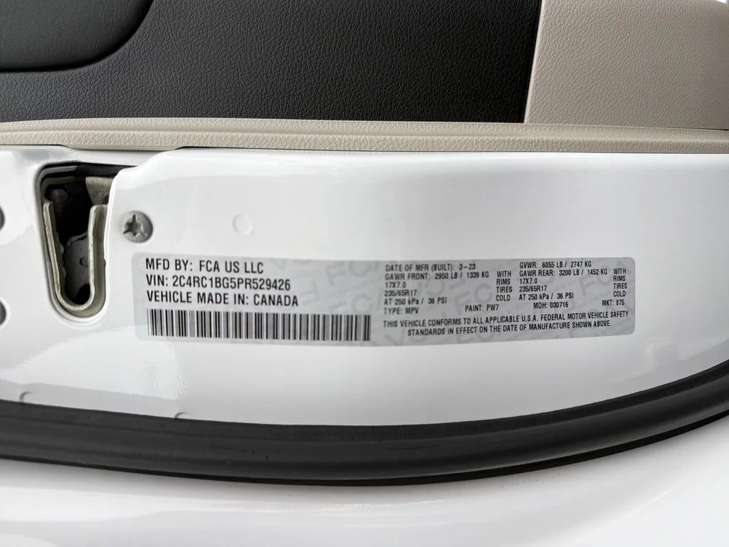 2023 Chrysler Pacifica Touring L - Photo 28