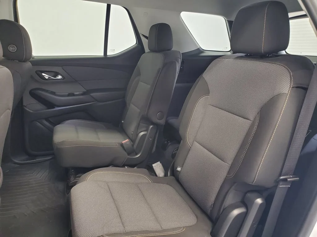 Used 2020 SUMMIT WHITE Chevrolet LT Cloth image 29