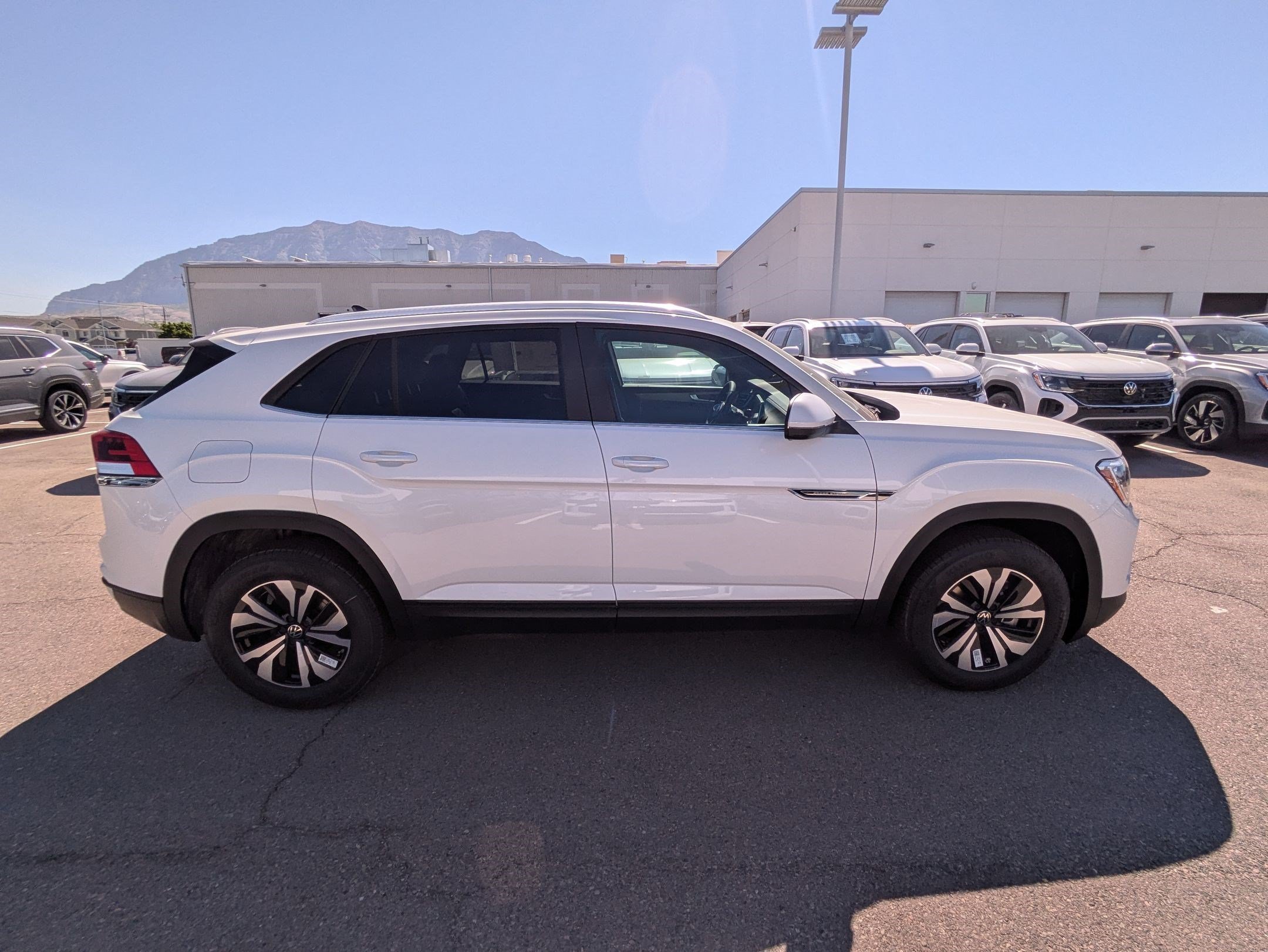 New 2026 White Volkswagen 2.0T SE image 2
