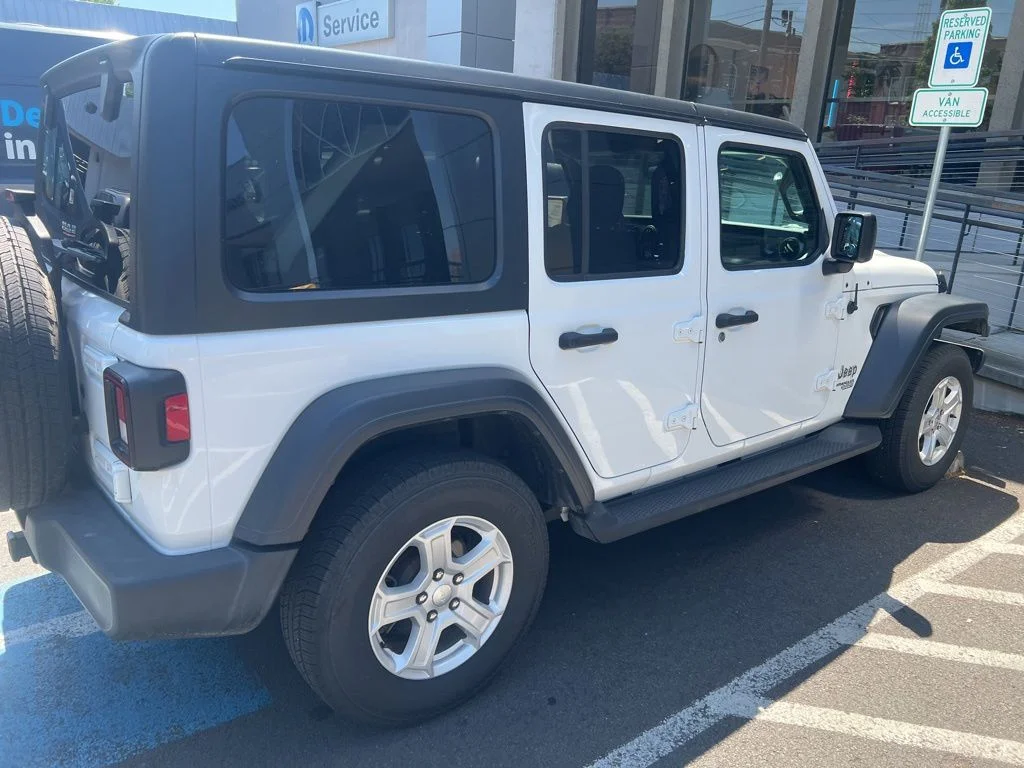 Used 2020 White Jeep Unlimited Sport S image 3