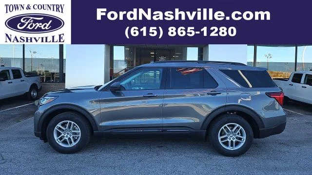 New 2026 Carbonized Gray Metallic Ford Active RWD image 17