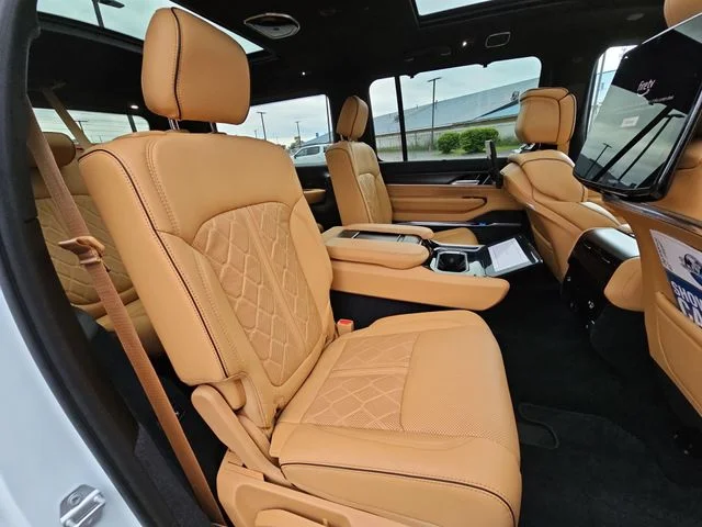 Used 2025 White Jeep Series III image 29